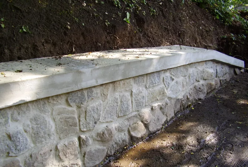 Rekonstrukce a dostavba opěrných zdí a svahů v k. ú. Karlovy Vary