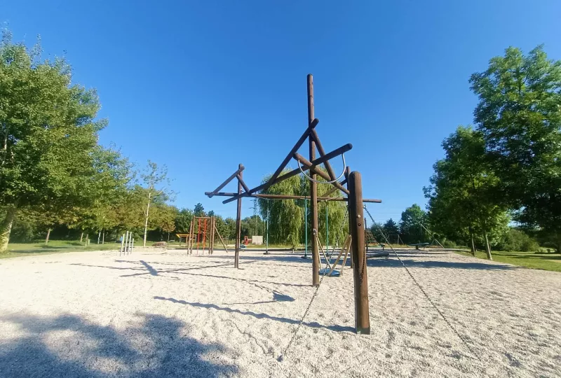 Meandr Ohře v Karlových Varech a Víceúčelová stezka Rybáře - Stará Role