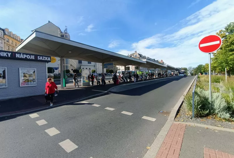 Karlovy Vary - Úpravy nástupních prostor a komunikací u Tržnice