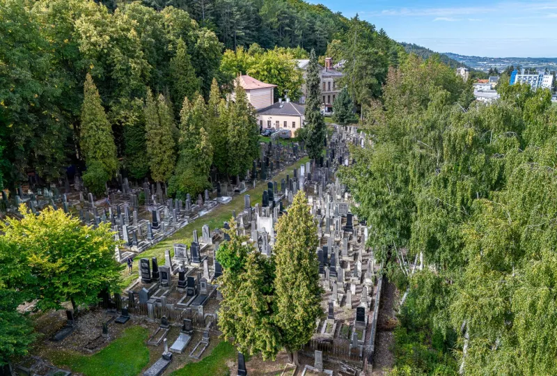 Hřbitov_Drahovice