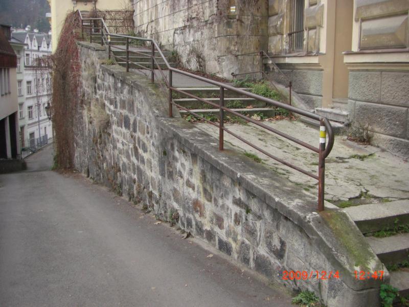 Rekonstrukce a dostavba opěrných zdí a svahů v k. ú. Karlovy Vary